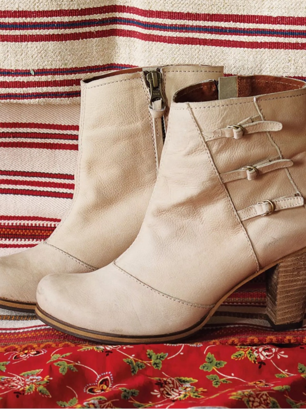 NIB Anthropologie buckled triad booties cream 36